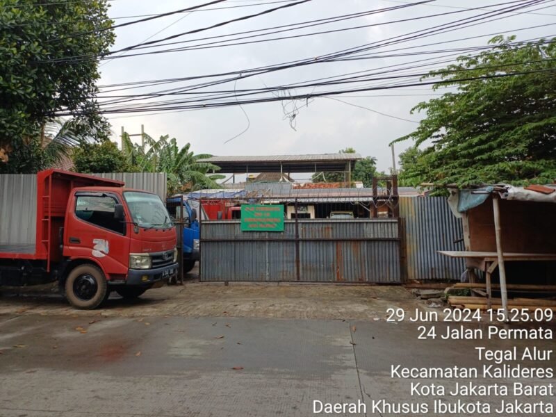 Warga Minta Dua Bangunan Liar di Atas Fasos/Fasum RW 011 Tegal Alur Ditertibkan (Poto: dok. RW 011)