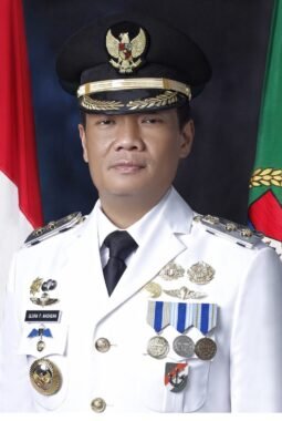 Wabub Hub bahas Dr.Oloan P. Nababan: Dunia Pendidikan Terus Ditingkatkan