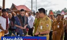 Menteri Pariwisata Tinjau Desa Wisata Sisi Danau Toba di Pearung Humbahas.