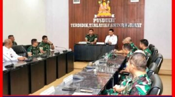 Bupati Humbahas Melakukan Kunjungan Dengan Danpussenif, Bahas Program Stategi Nasional