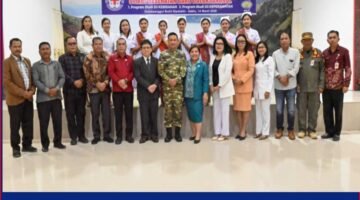 Bupati Humbahas Ikuti Capping Day STIKes Kesehatan Baru.