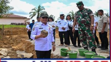 Bupati Humbahas Letakkan Batu Pertama Pembangunan KDMP di Pakkat. 