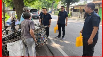 Bukan Cuma Jaga Warga Binaan! Lapas Pati “Blusukan” Turun ke Jalan Lakukan Aksi Bakti Sosial