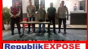 Ketua RW 014 Cengkareng Timur,  H, Lili Sutarli  Menerima Kunjungan Camat dan Kapolsek Cengkareng