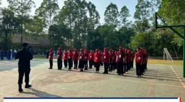 Brimob Polda Metro Jaya Tanamkan Disiplin dan Jiwa Kebangsaan kepada Pelajar di Cikarang