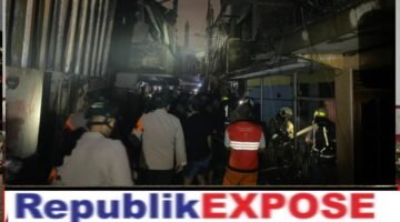Brimob Polda Metro Jaya Kerahkan AWC dan Tim SAR, Sigap Bantu Penanganan Kebakaran di Paseban, Jakarta Pusat