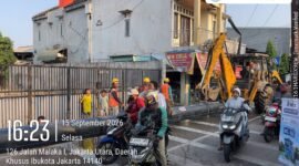PAM Jaya membangun jaringan pipa SPAM di Malaka-Rorotan untuk meningkatkan layanan dan kualitas air bersih warga. (foto: arsip PAM Jaya)