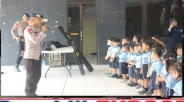 Brimob Polda Metro Jaya Kenalkan Profesi Korps Brimob kepada Anak TK