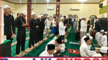 Brimob Metro Jaya Rangkul Masyarakat Lewat Ibadah Jumat, Dorong Lingkungan Aman dan Kondusif