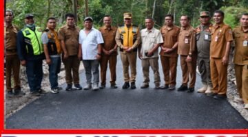 “Terima Kasih Pak”: Ungkap Warga Saat Bupati Humbahas Meninjau Pembangunan Jalan di Desa Banuarea