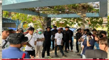 Brimob Polda Metro Jaya Bersihkan Sungai Cisadane, Ajak Warga Wujudkan Tangerang Bebas Sampah
