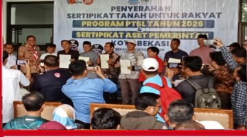 Pemkot Bekasi Bersama ATR/BPN Serahkan 600 Sertipikat Tanah PTSL dan 40 Sertipikat Aset Pemerintah