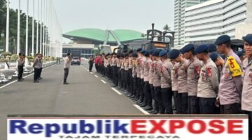 Brimob Polda Metro Jaya Melayani Aksi Penyampaian Aspirasi di Monas, Bundaran HI, dan DPR