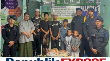 Brimob Polda Metro Jaya Batalyon C Pelopor Salurkan Bantuan untuk Yatim dan Duafa di Pamulang